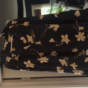 Classy Black & Cream Floral Button Down 24W Chaus & Co